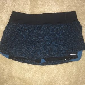 Lulu lemon Size 8 skort
